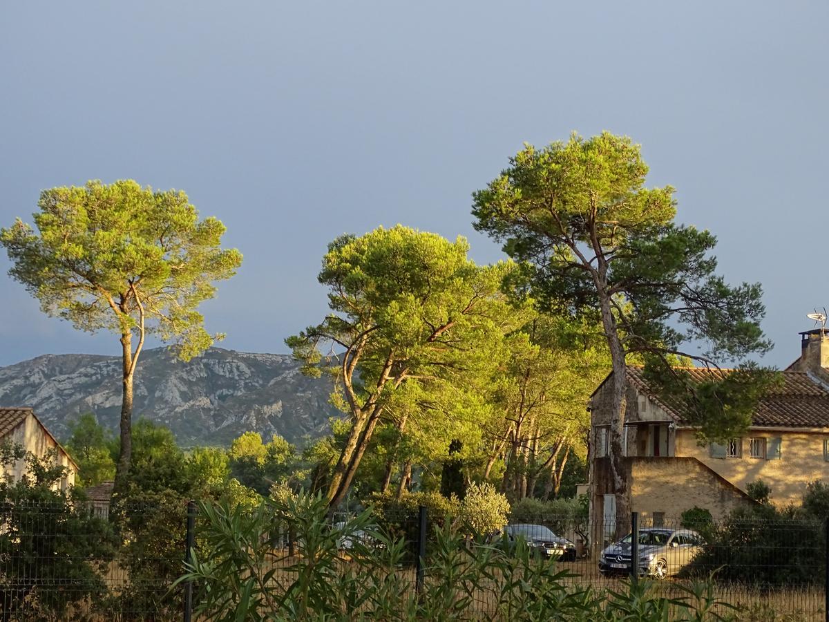 فندق La Coudouliere Saint-Rémy-de-Provence المظهر الخارجي الصورة